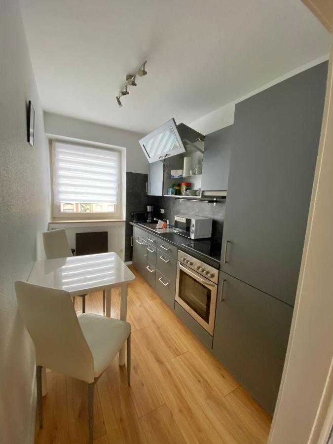 Haus Mit 2 Schoenen