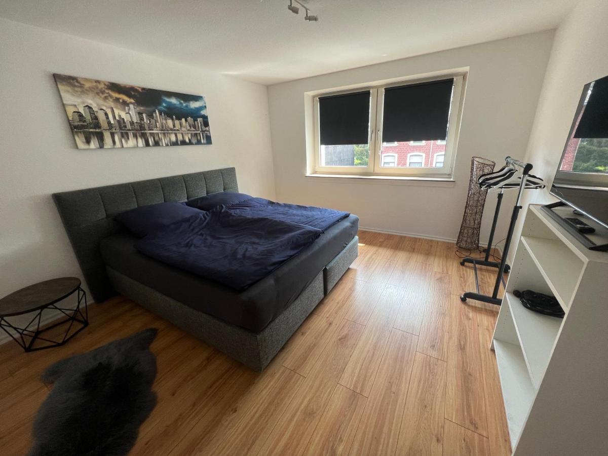 Haus Mit 2 Schoenen Appartement Würselen